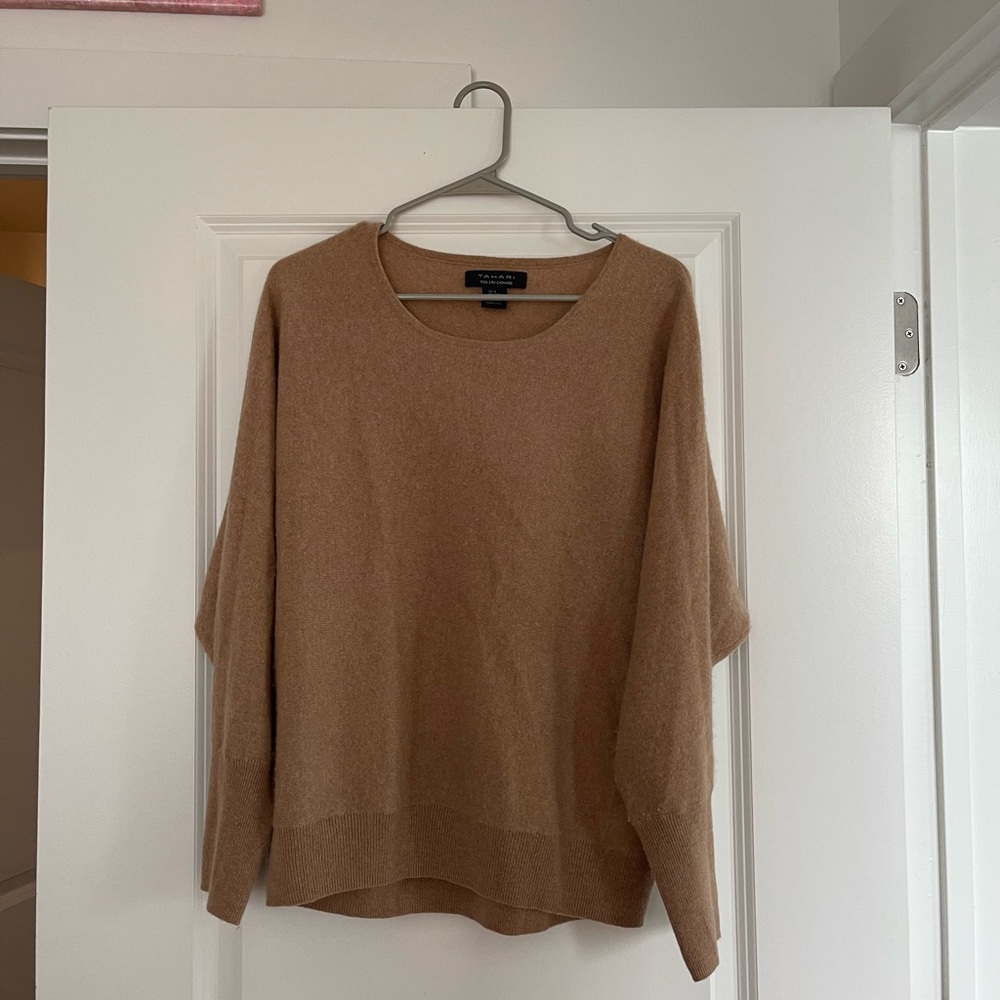TAHARI 100% 2-PLY cashmere sweater